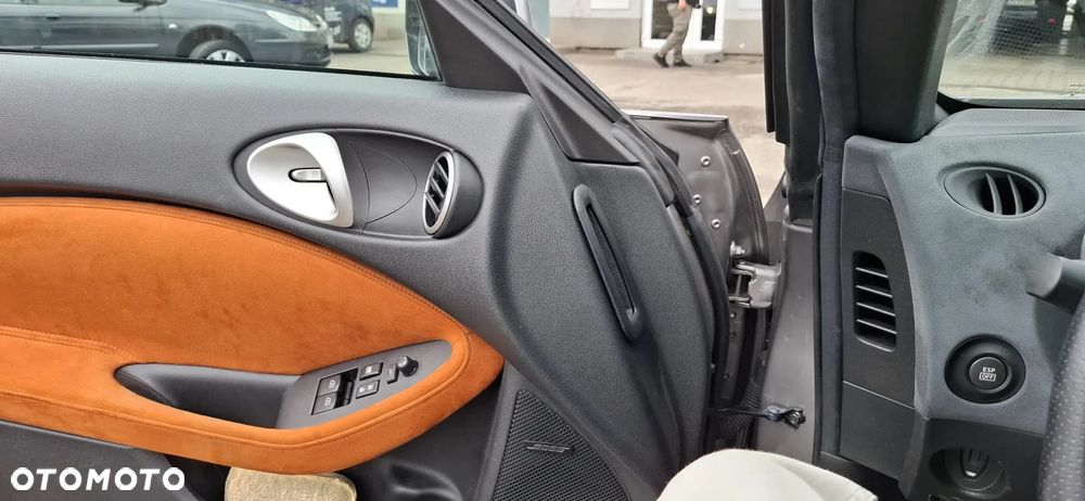 Nissan 370 Z 3.7 V6 - 8