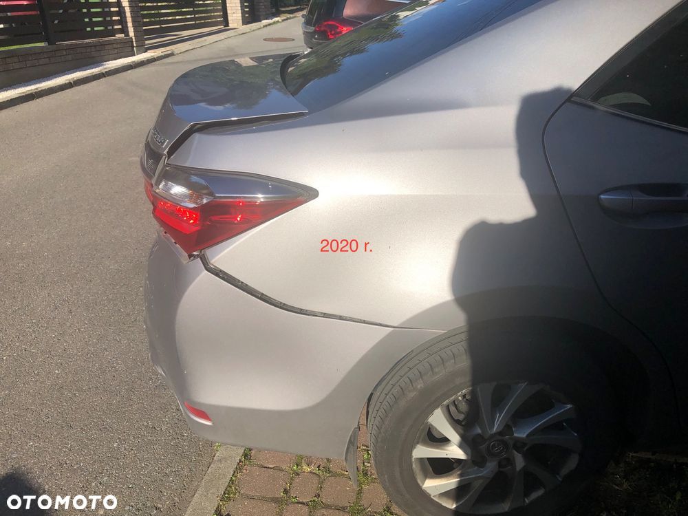 Toyota Corolla - 24