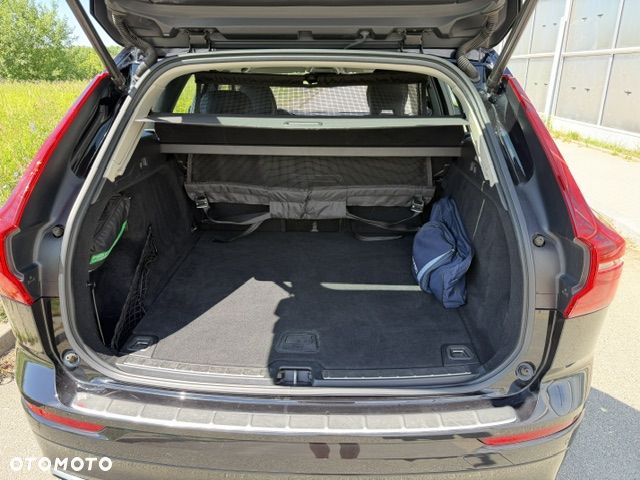 Volvo XC 60 T5 Momentum Pro - 21