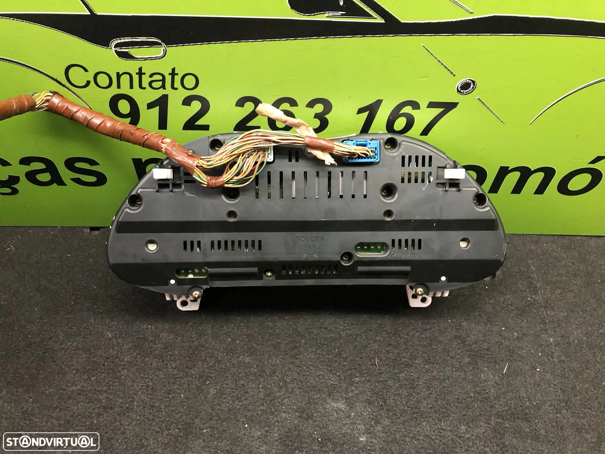 TOYOTA AVENSIS QUADRANTE PAINEL DE INSTRUMENTOS - Q030 - 4