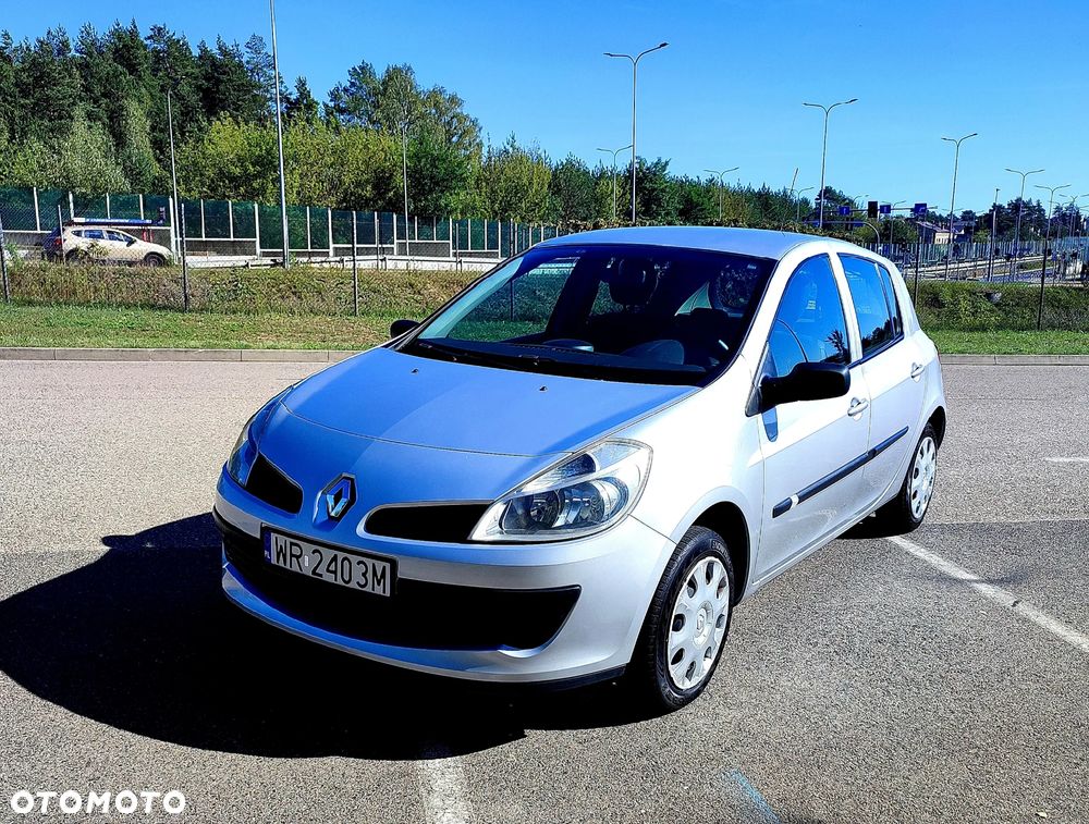 Renault Clio - 10