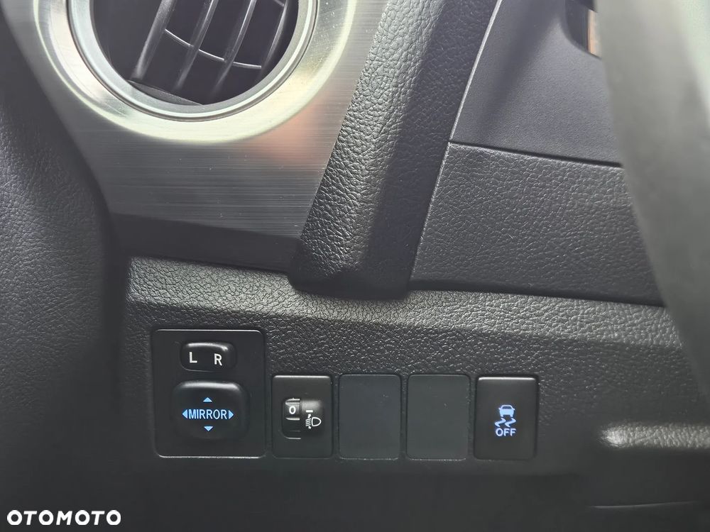 Toyota Auris 1.33 VVT-i Comfort - 26