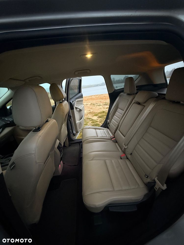 Ford Escape 2.0 EcoBoost AWD Titanium - 32