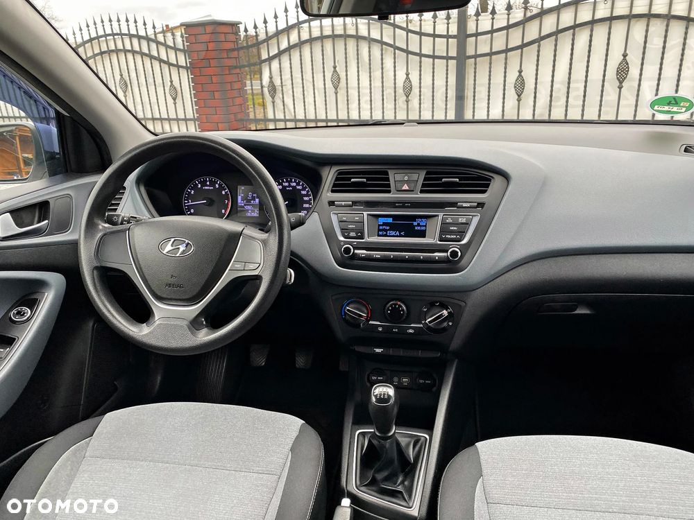 Hyundai i20 1.2 Select - 23