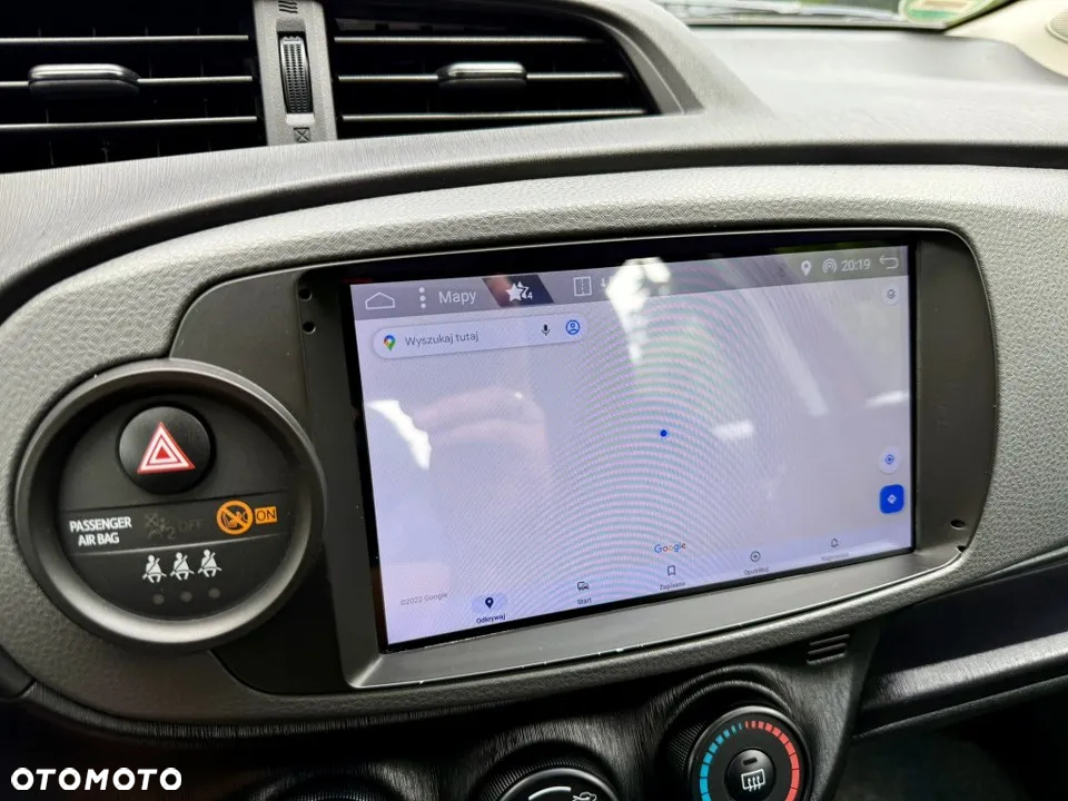 Toyota Yaris 1.33 Premium EU6 - 24