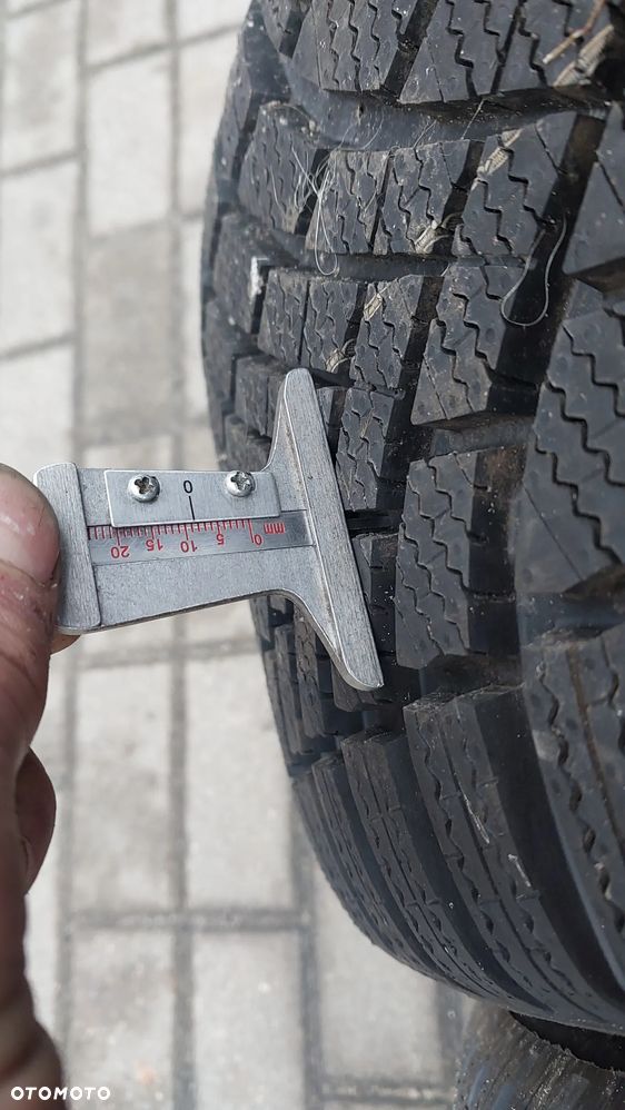 FELGI KOŁA OPONY ZIMA 225/40/R18 ET49 VW GOLF VII 5G0601025BK ZIMA - 18