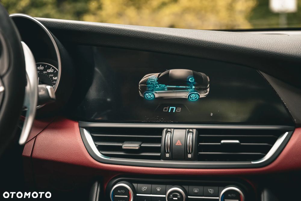 Alfa Romeo Giulia - 11