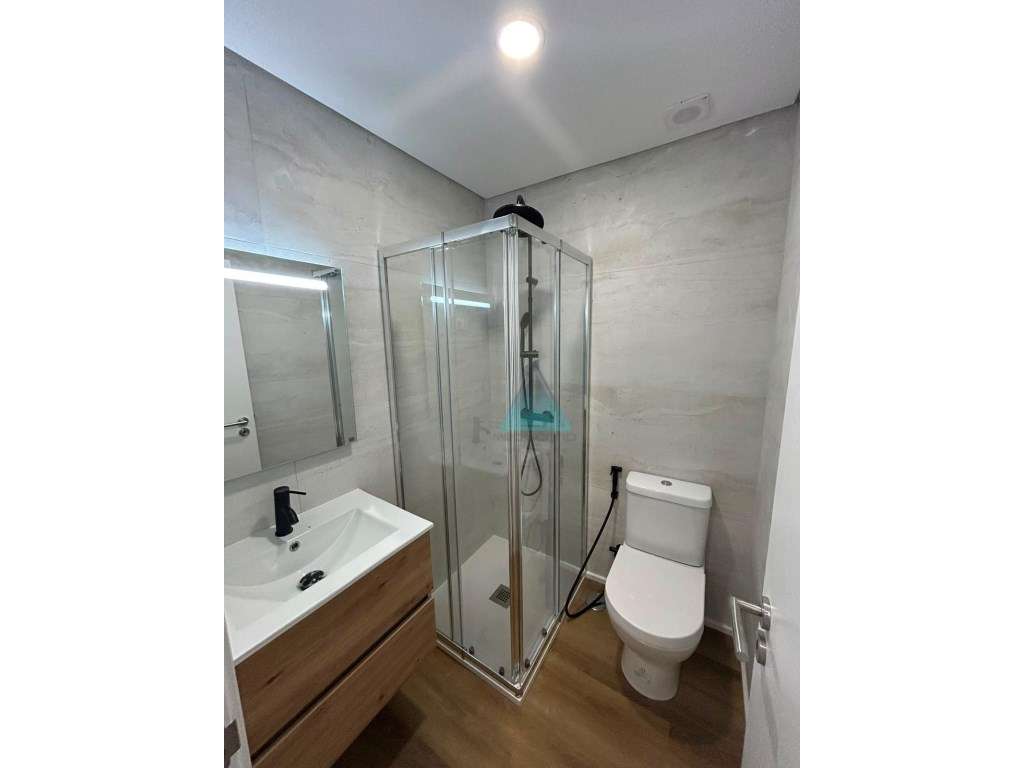 NOVIDADE * * T3 * * Seixal * * REMODELADO ** com SUITE - Grande imagem: 3/19
