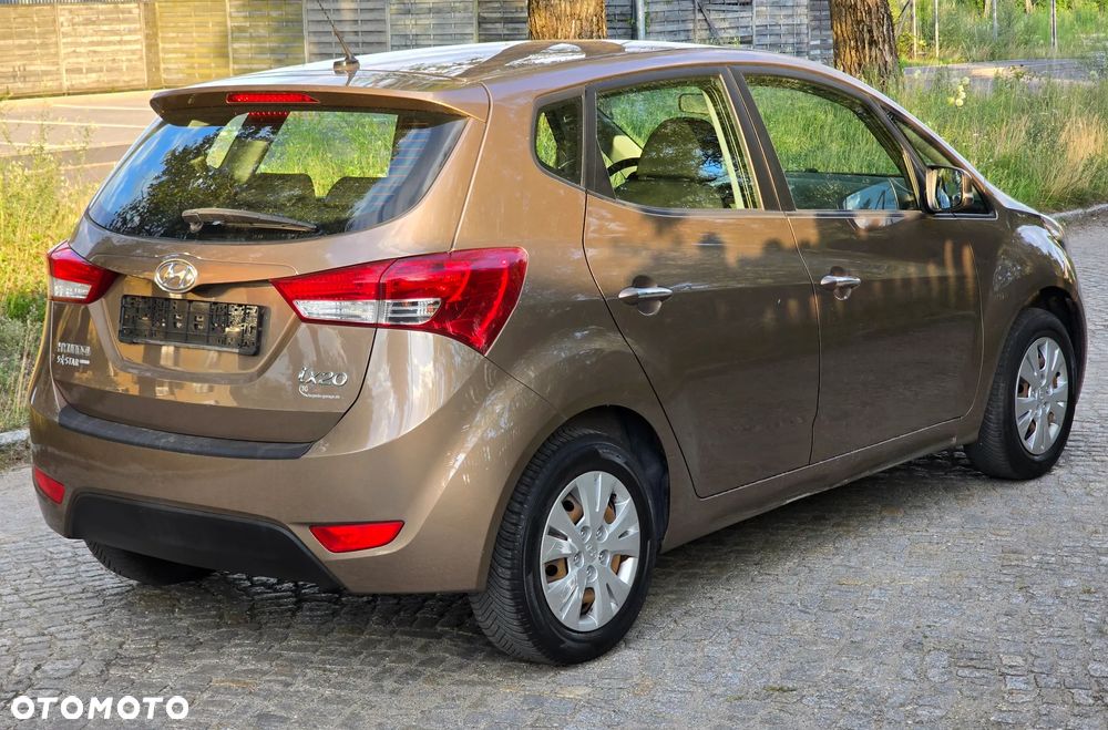 Hyundai ix20 1.4 Premium - 3