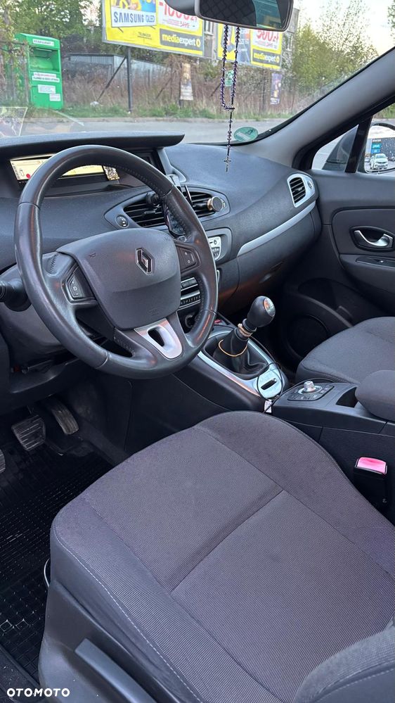 Renault Scenic TCe 130 Dynamique - 9