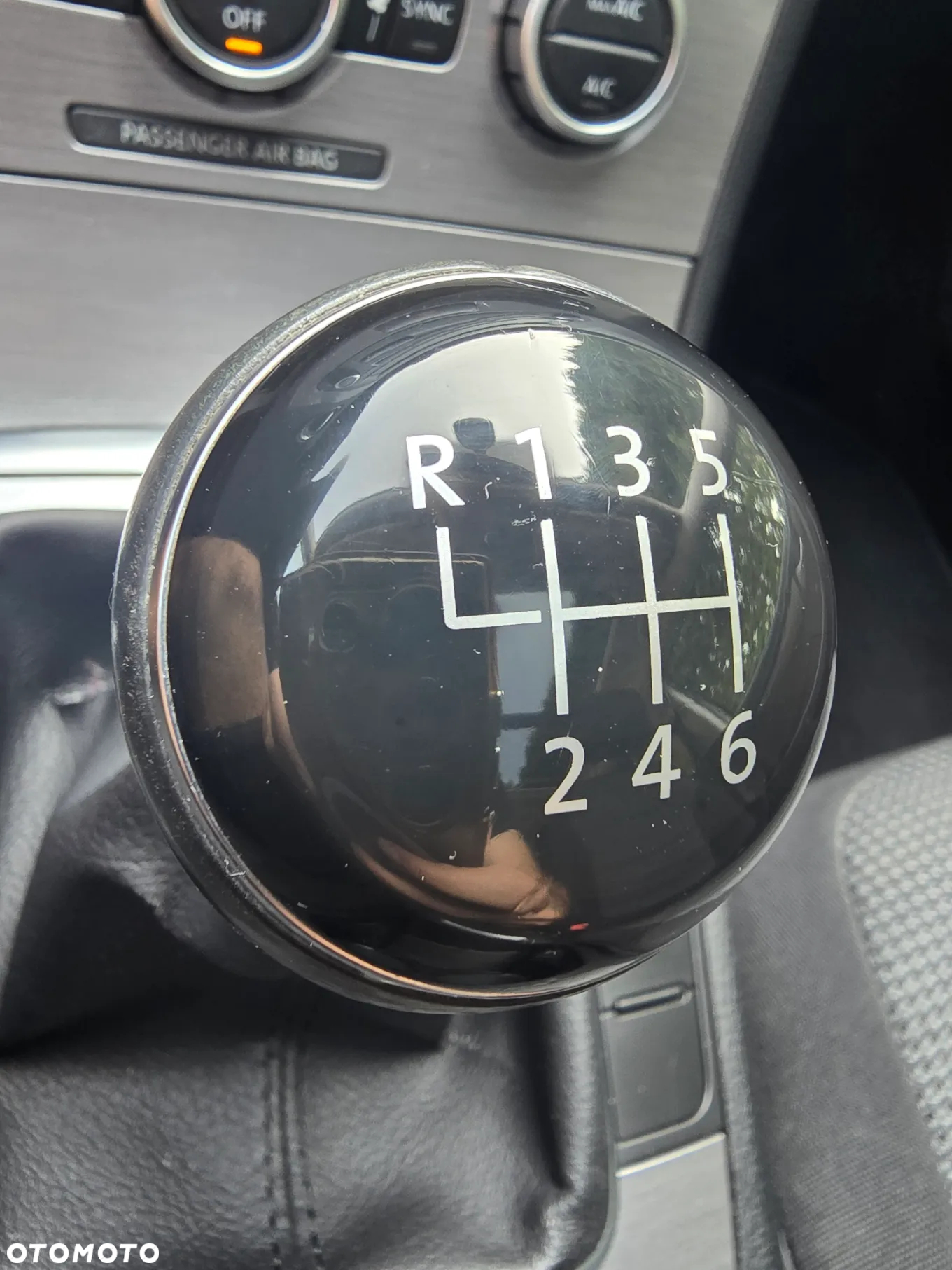 Volkswagen Passat 2.0 TDI Comfortline - 11