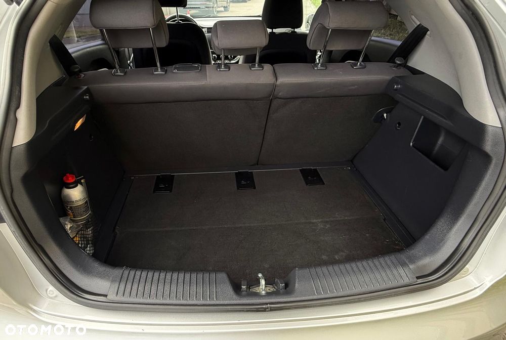 Kia Rio 1.4 Dream Team Edition - 8