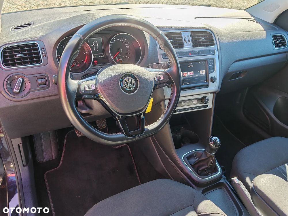 Volkswagen Polo 1.4 TDI Blue Motion Technology Lounge - 14