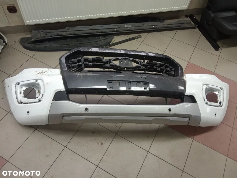 Ford Ranger Wildtrak 18- zderzak przedni przód - 2