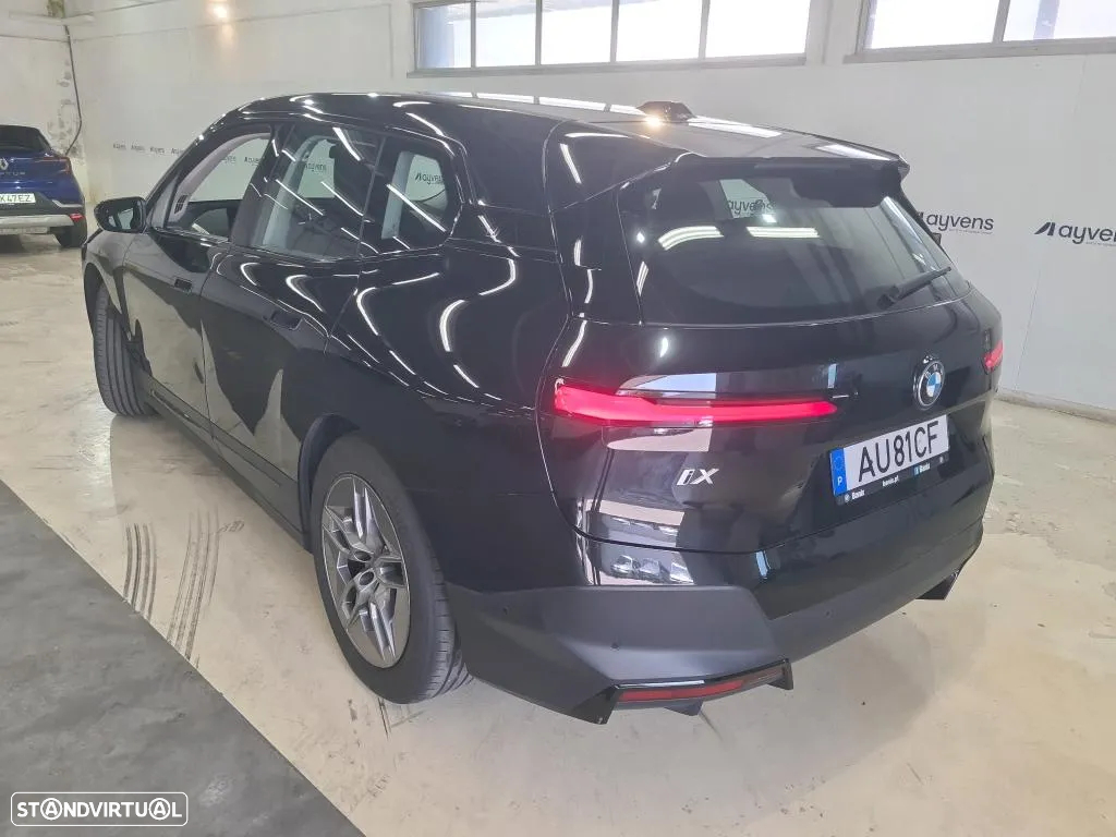 BMW iX xDrive 40 - 2