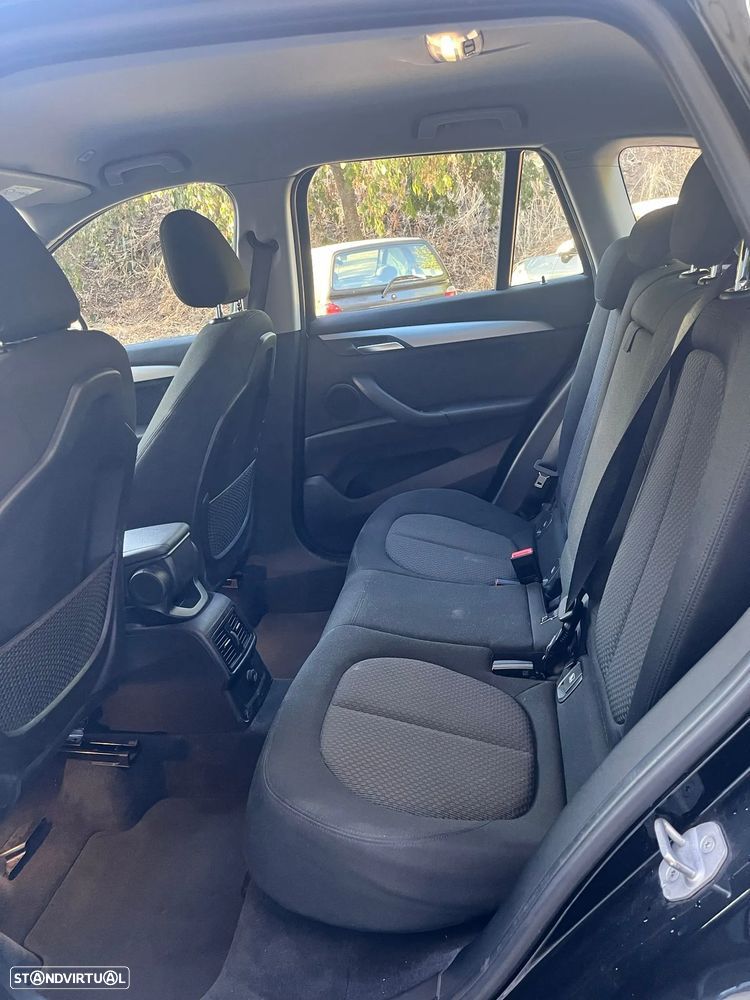 BMW X1 18 d sDrive - 7