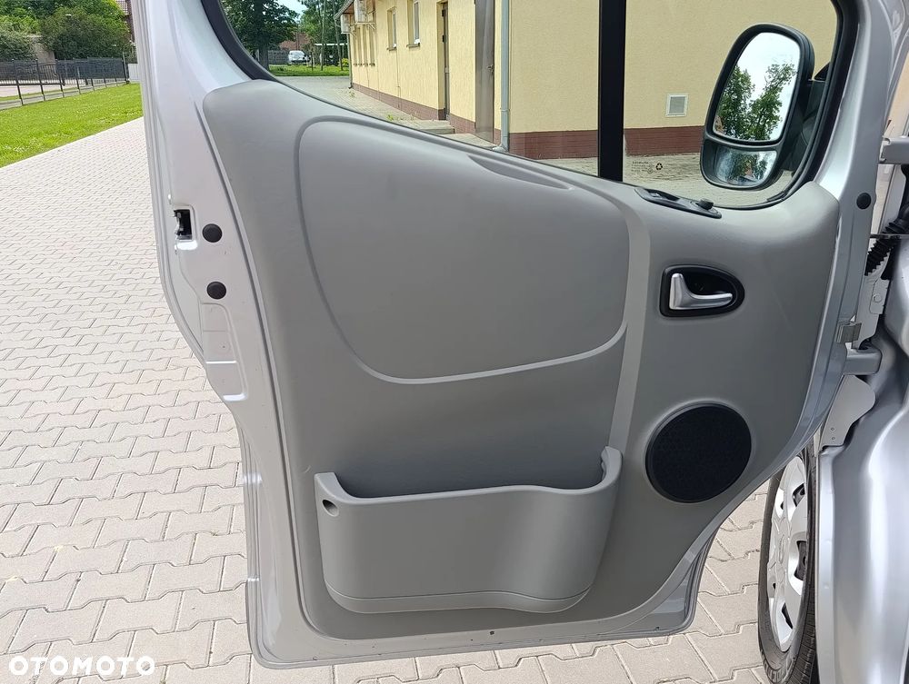 Renault Trafic - 13