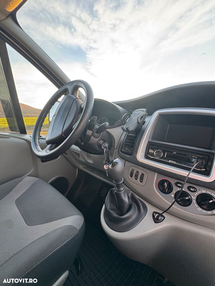 Renault Trafic Passenger 2.0 dCi L1H1 Authentique - 16