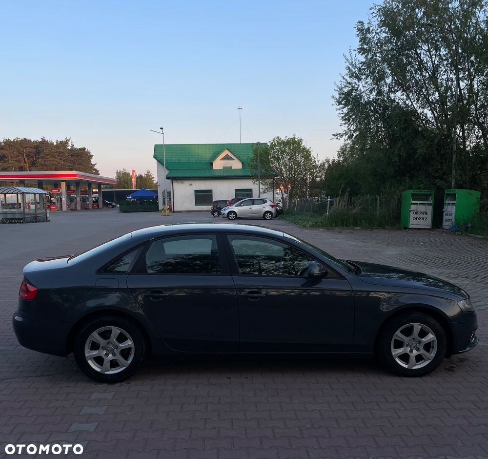 Audi A4 Limousine 2.0 TDI DPF Ambiente - 6