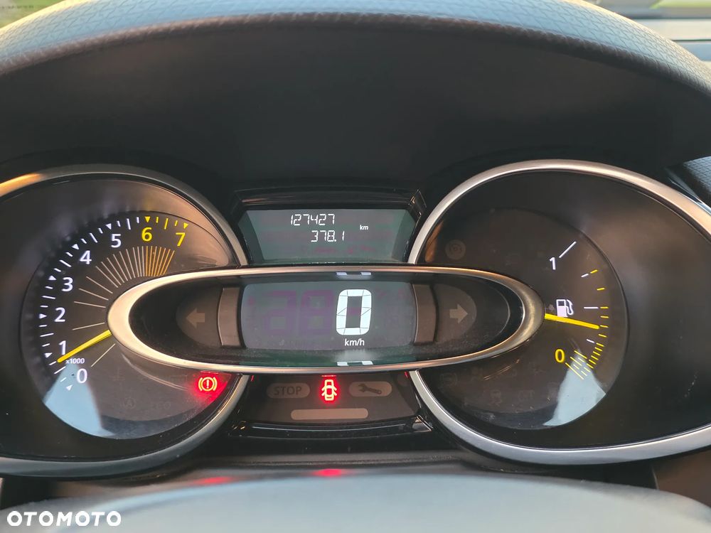 Renault Clio - 26