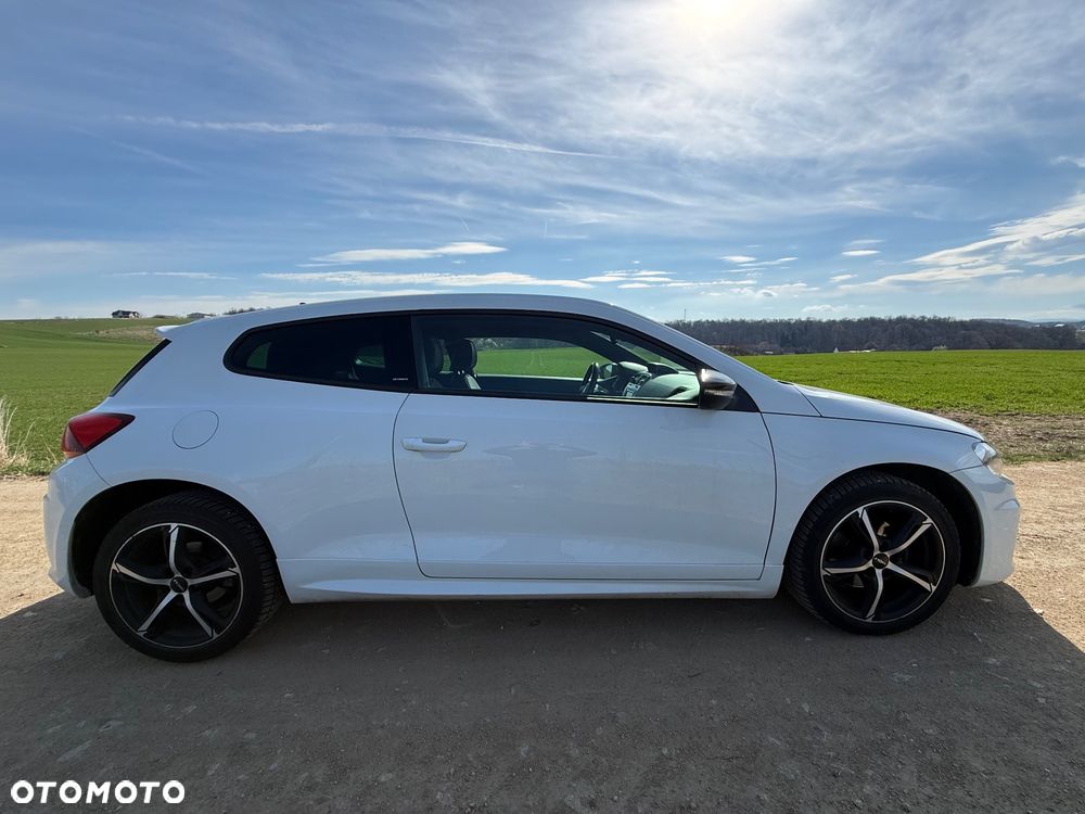 Volkswagen Scirocco 2.0 TDI (Blue Motion Technologie) DSG - 4