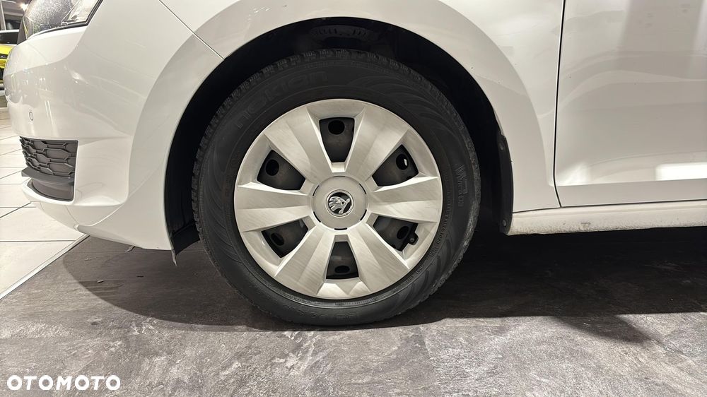 Skoda RAPID Spb 1.0 TSI Active - 18