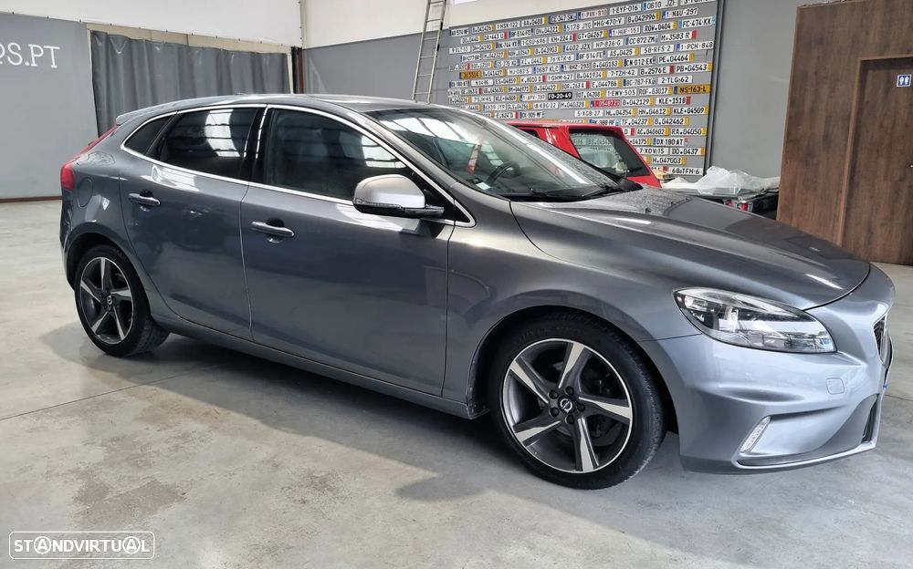 Volvo V40 1.6 D2 R-Design - 2