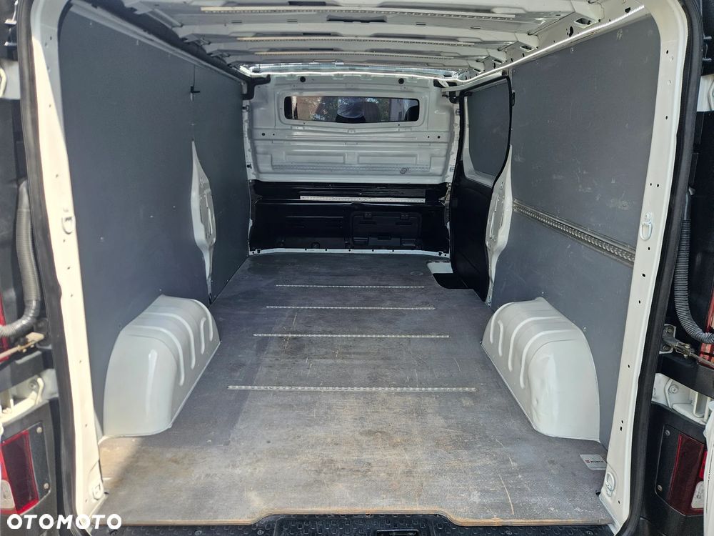 Renault Trafic - 18