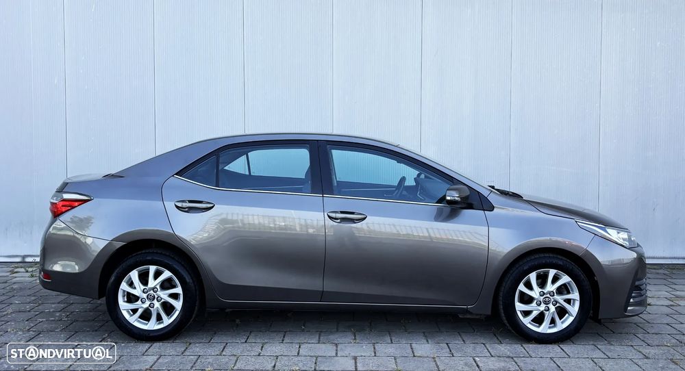 Toyota Corolla 1.4 D-4D Exclusive - 5