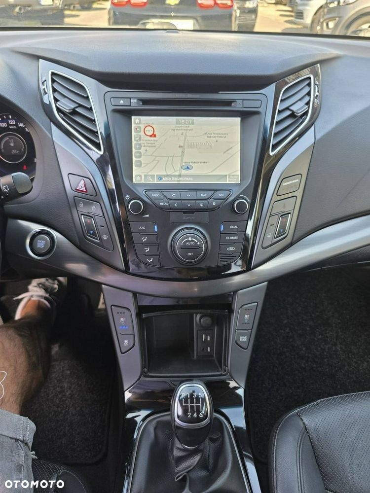 Hyundai i40 1.7 CRDi BlueDrive Premium - 18