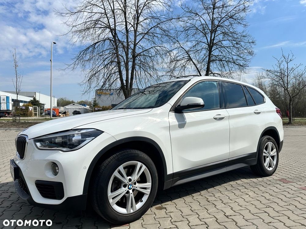 BMW X1 sDrive18i - 12