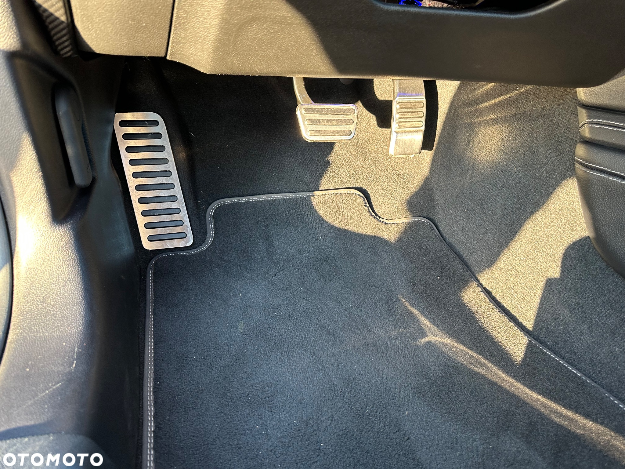 Ford Mustang 5.0 V8 GT - 26