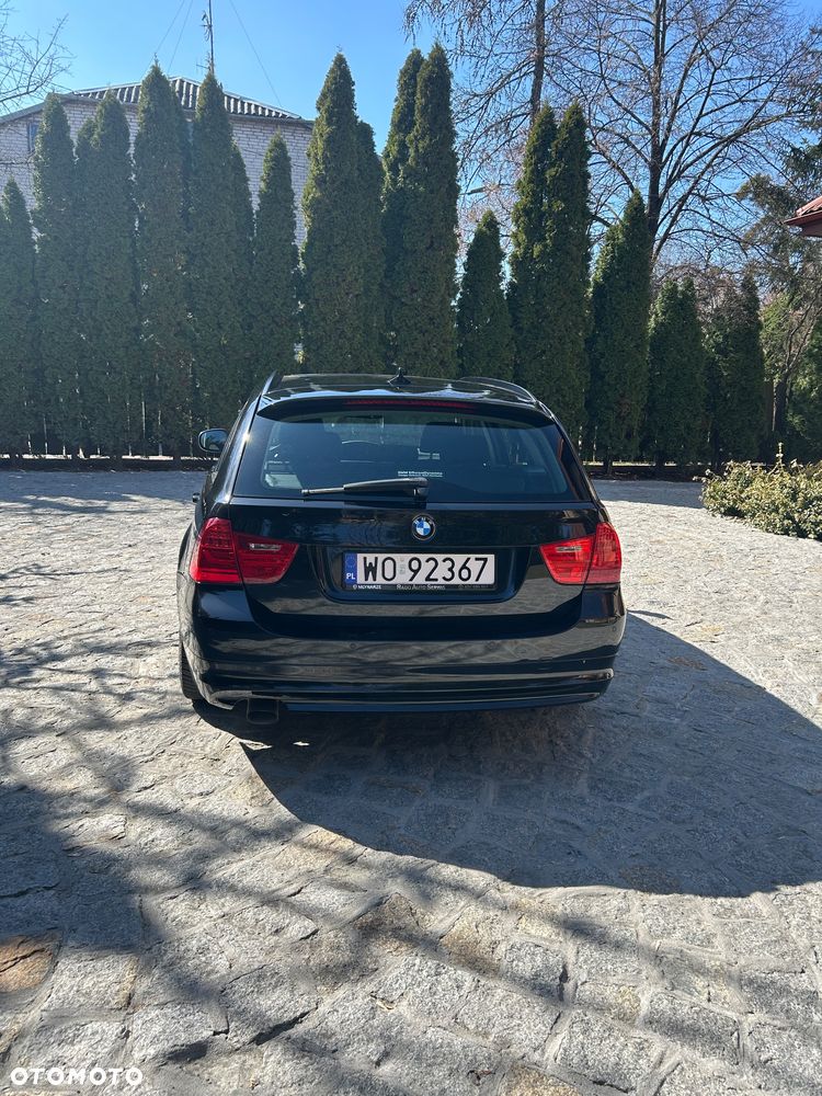 BMW Seria 3 318d - 3