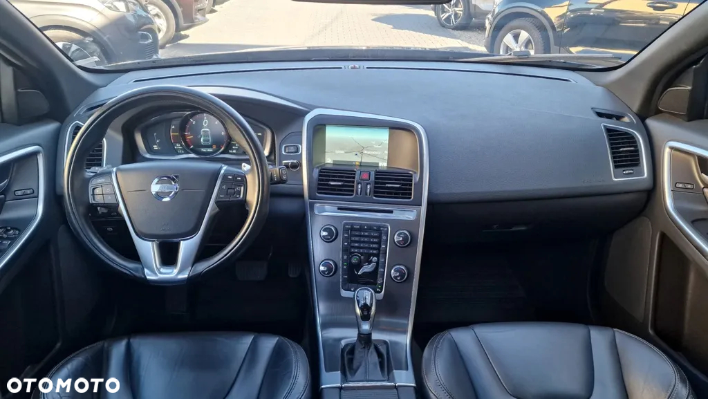 Volvo XC 60 D5 AWD Geartronic Summum - 33