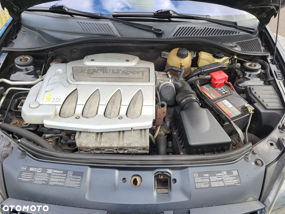 Renault Clio 2.0 16V Sport - 11