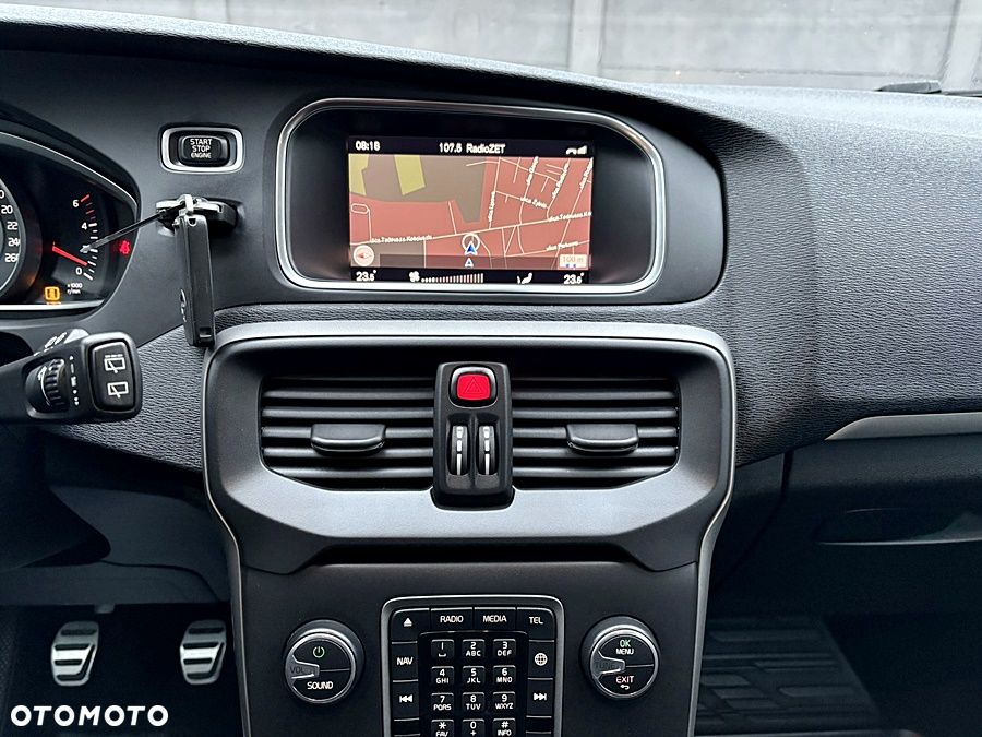 Volvo V40 D2 Momentum - 31