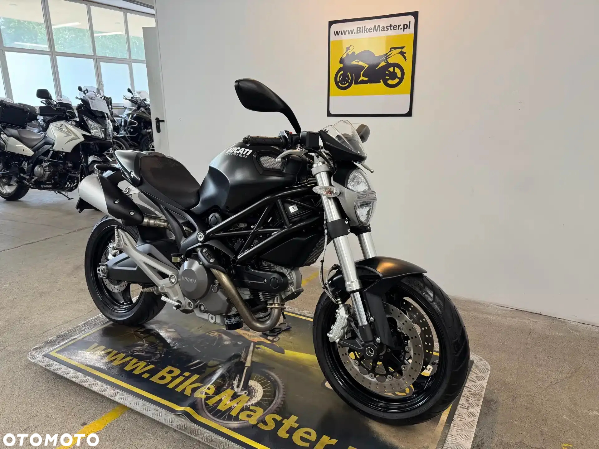 Ducati Monster - 3