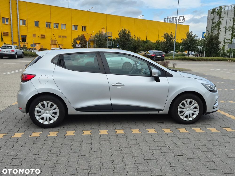 Renault Clio 1.2 16V Alize - 8