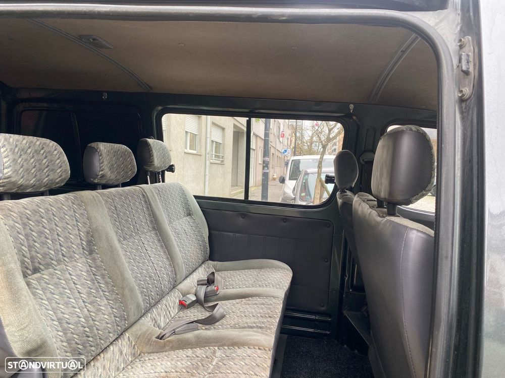 Toyota HiAce 2.4 D LH102L - 21