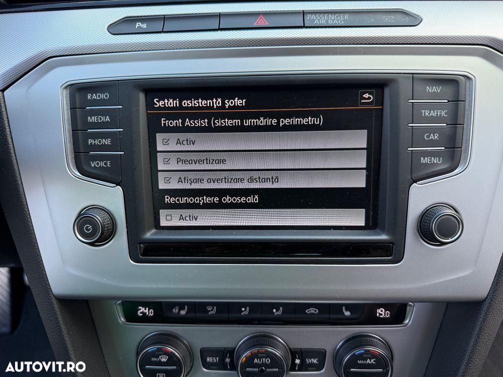 Volkswagen Passat - 22