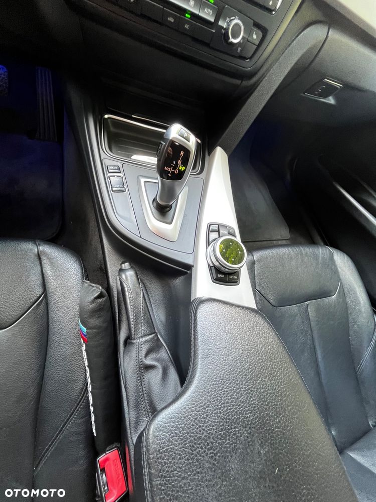 BMW Seria 3 318d - 36