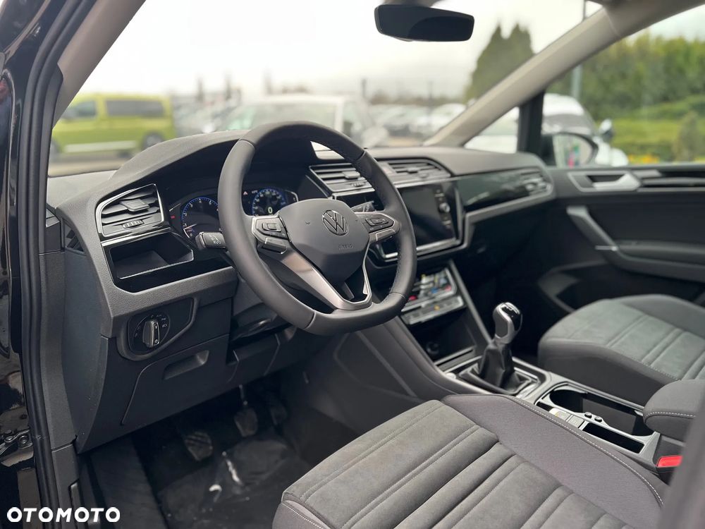 Volkswagen Touran 1.5 TSI EVO Highline - 9