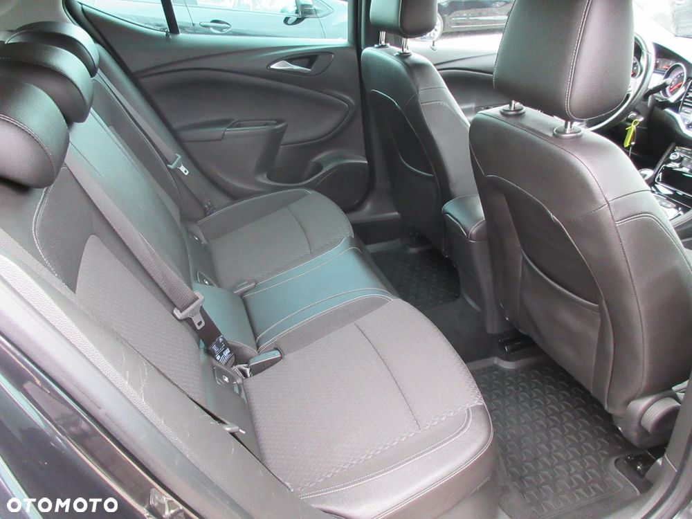 Opel Astra 1.4 Turbo Innovation - 14