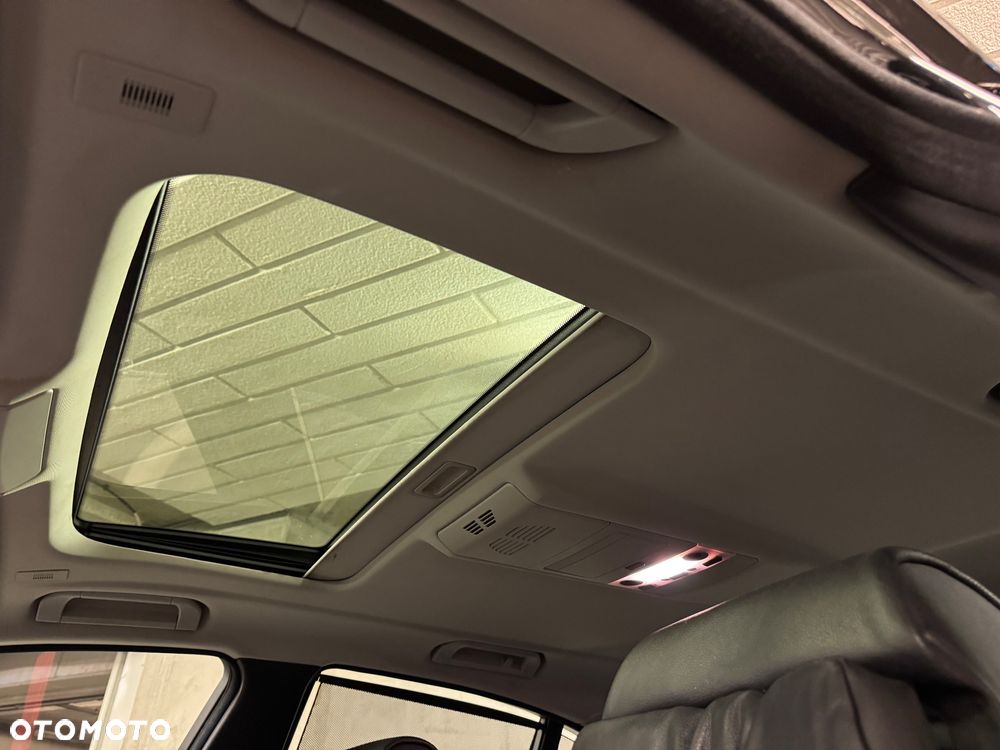 BMW Seria 7 730d - 32