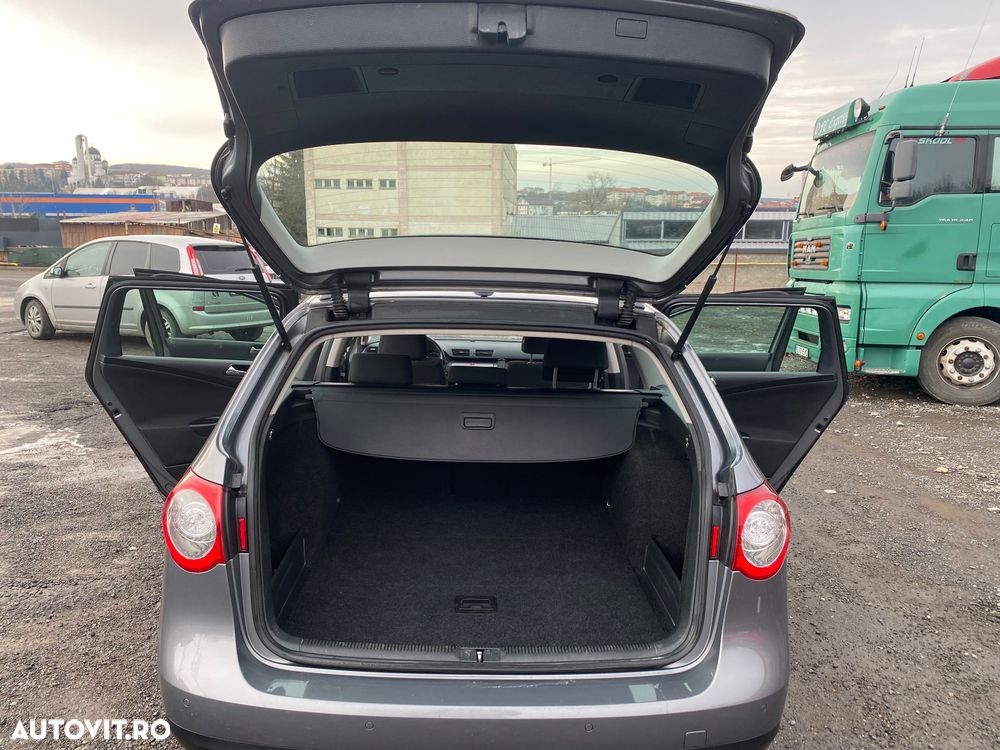 Volkswagen Passat 1.9 TDI DPF BlueMotion - 26