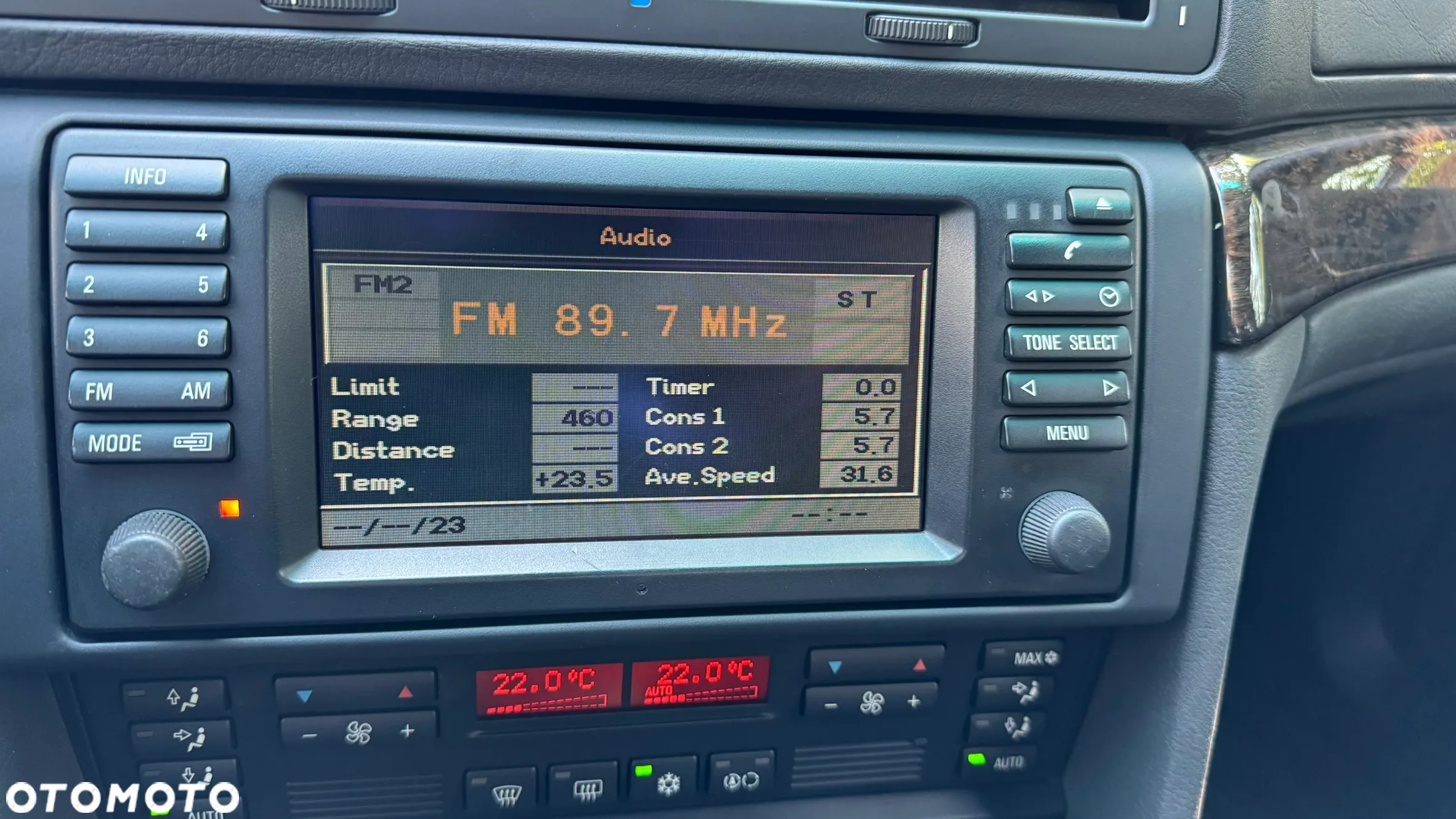 BMW Seria 7 740i - 32