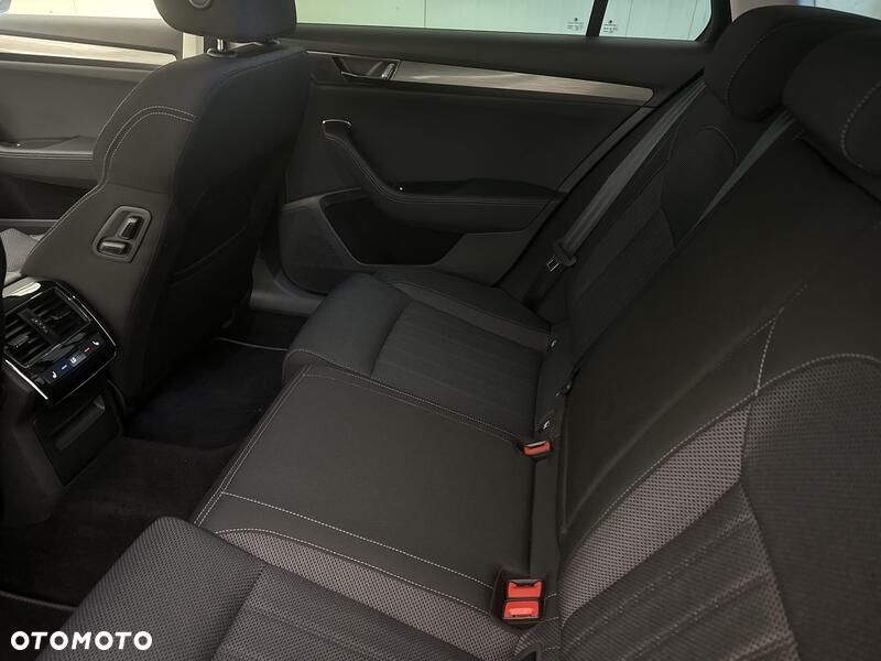 Skoda Superb 2.0 TDI SCR Style DSG - 22