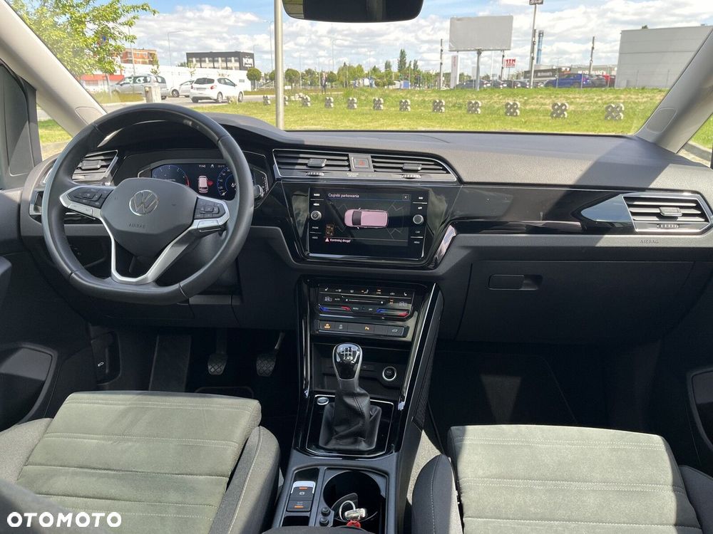 Volkswagen Touran 1.5 TSI EVO Highline - 23