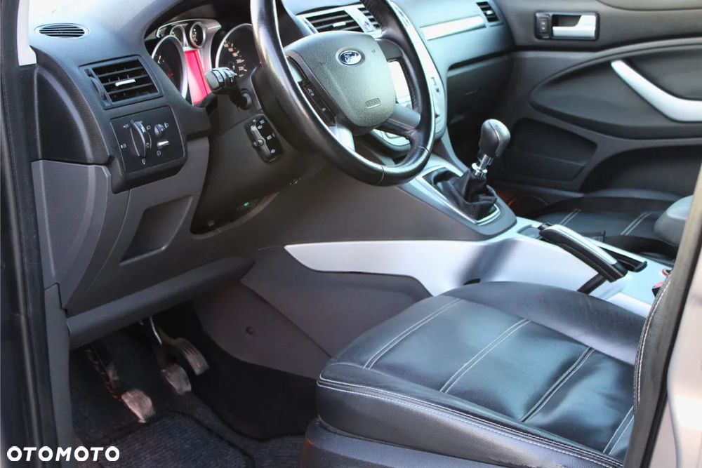 Ford Kuga 2.0 TDCi Titanium - 14