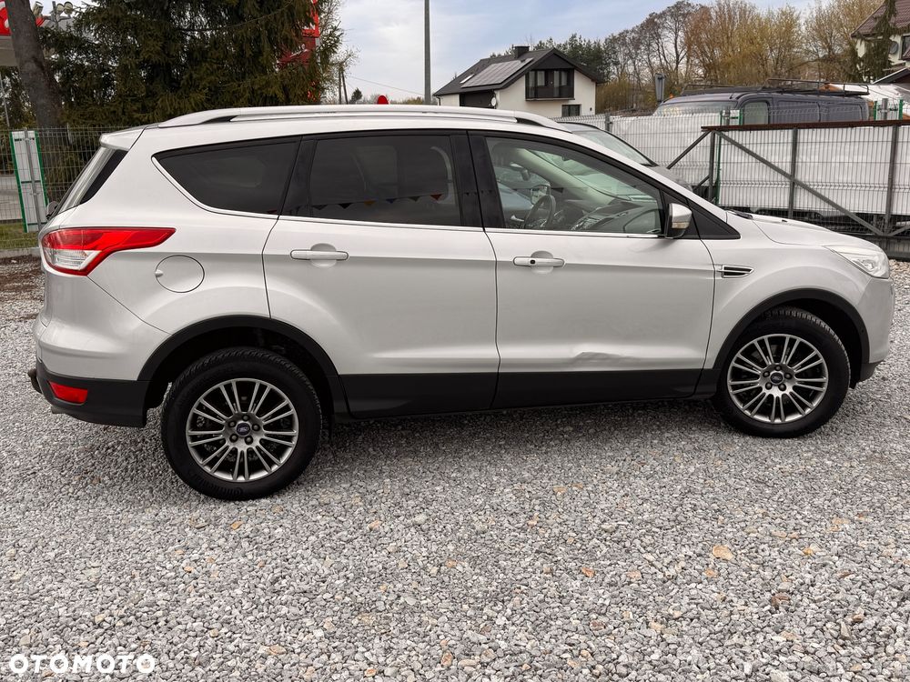 Ford Kuga 2.0 TDCi 2x4 Titanium - 11